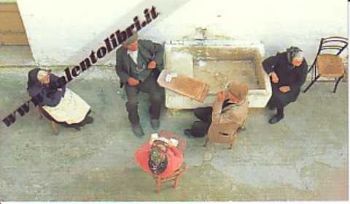 Visualizza i dettagli per Cartolina 10x17 - Casarano - Corte Pisanelli Immagine di Cartolina 10x17 - Casarano - Corte Pisanelli